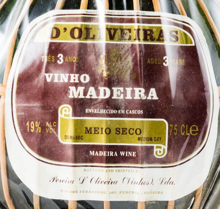 Madeira D'Oliveiras Meio Seco 3 years (flask)