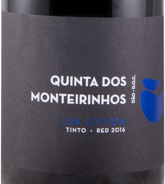 2016 Quinta dos Monteirinhos Lux Edition red