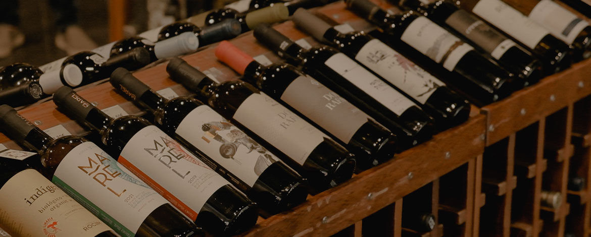 Vinho a copo nas lojas